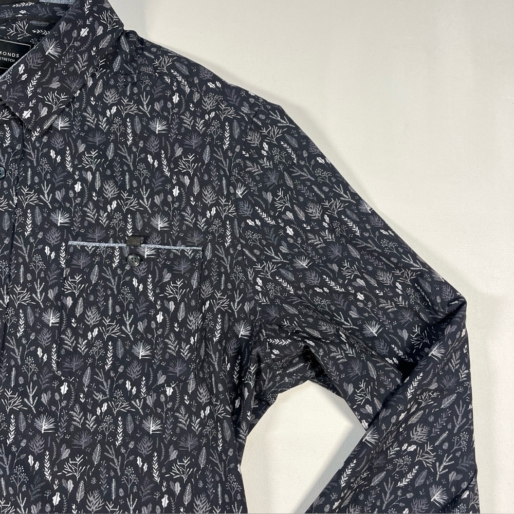 7 Diamonds Men's Black and White Patterned Button-Down Shirt - Picture 7 of 16